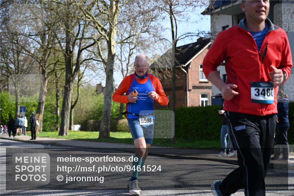 12.04.2026 - 45. Internationalen Wilhelmsburger Insellauf J. Mangold http://msf.ph/oto/9461524 12.04.2026 10:46:14 Ziel 2706, 4357, 3952, 4755, 3480, 5050, 5598, 3635, 4762, 5466, 2596, 3008, 4631, 4631, 2841, 5726, 5562, 3484, 4331, 3553, 3713, 3860, 3860, 5538, 4706, 4700, 5803, 2206, 5421, 5626, 3493, 3494, 3010, 3854 meine-sportfotos.de