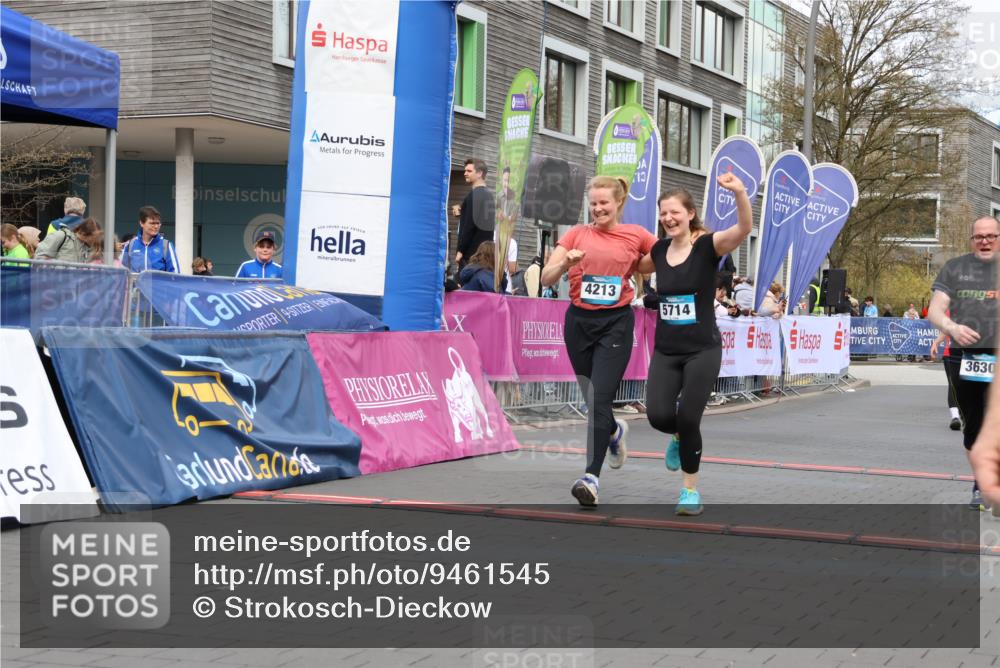 12.04.2026 - 45. Internationalen Wilhelmsburger Insellauf Strokosch-Dieckow http://msf.ph/oto/9461545 12.04.2026 13:18:38 Ziel 3879, 3630, 5714, 4213, 2516, 2517, 4031 meine-sportfotos.de