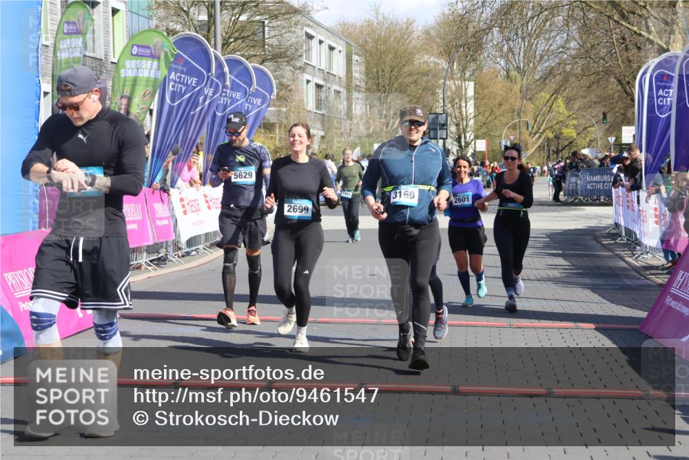 12.04.2026 - 45. Internationalen Wilhelmsburger Insellauf Strokosch-Dieckow http://msf.ph/oto/9461547 12.04.2026 11:09:33 Ziel 4406, 3169, 2699, 3005, 5629, 2620, 2601 meine-sportfotos.de