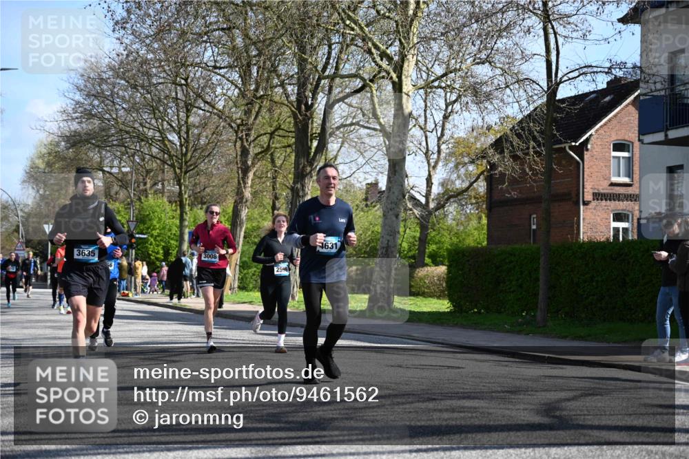 12.04.2026 - 45. Internationalen Wilhelmsburger Insellauf J. Mangold http://msf.ph/oto/9461562 12.04.2026 10:46:24 Ziel 4755, 3480, 5050, 5598, 3635, 4762, 5466, 2596, 3008, 4631, 2841, 5726, 5562, 3484, 4331, 3553, 3713, 3713, 3860, 5538, 4706, 4700, 5803, 2206, 5421, 5626, 3493, 3494, 3493, 3494, 3010, 3854, 2393, 2845, 3332, 3349, 4297, 3830 meine-sportfotos.de