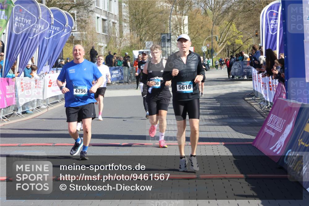 12.04.2026 - 45. Internationalen Wilhelmsburger Insellauf Strokosch-Dieckow http://msf.ph/oto/9461567 12.04.2026 10:51:38 Ziel 5618, 4756, 2506, 3996, 5608 meine-sportfotos.de