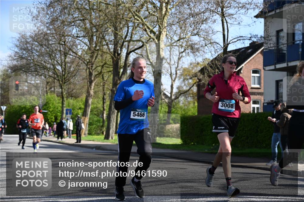 12.04.2026 - 45. Internationalen Wilhelmsburger Insellauf J. Mangold http://msf.ph/oto/9461590 12.04.2026 10:46:27 Ziel 5050, 5598, 3635, 4762, 5466, 2596, 3008, 4631, 2841, 5726, 5562, 3484, 4331, 3553, 3713, 3860, 5538, 4706, 4700, 5803, 2206, 5421, 5626, 3493, 3494, 3010, 3854, 2393, 2845, 2393, 2845, 3332, 3349, 4297, 3830, 3098, 5445 meine-sportfotos.de