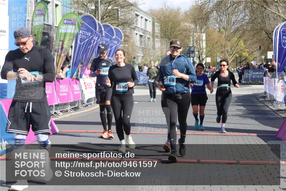 12.04.2026 - 45. Internationalen Wilhelmsburger Insellauf Strokosch-Dieckow http://msf.ph/oto/9461597 12.04.2026 11:09:33 Ziel 4406, 3169, 2699, 3005, 5629, 2620, 2601 meine-sportfotos.de