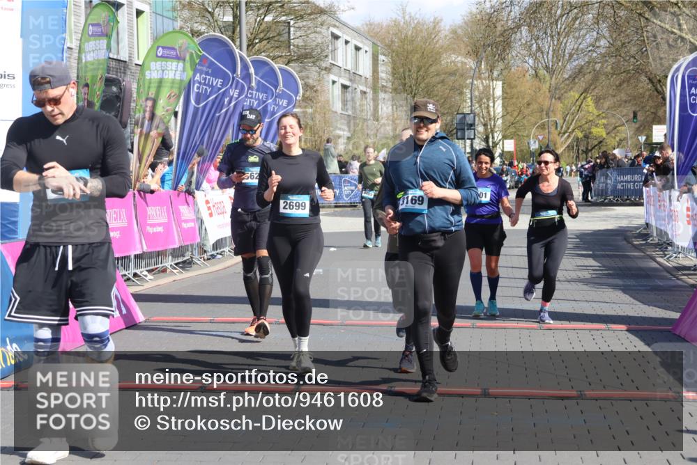 12.04.2026 - 45. Internationalen Wilhelmsburger Insellauf Strokosch-Dieckow http://msf.ph/oto/9461608 12.04.2026 11:09:33 Ziel 4406, 3169, 2699, 3005, 5629, 2620, 2601 meine-sportfotos.de