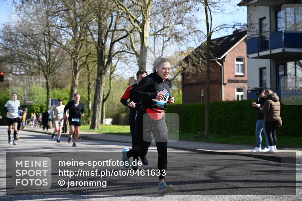 12.04.2026 - 45. Internationalen Wilhelmsburger Insellauf J. Mangold http://msf.ph/oto/9461633 12.04.2026 10:46:33 Ziel 3635, 4762, 5466, 2596, 3008, 4631, 2841, 5726, 5562, 3484, 4331, 3553, 3713, 3860, 5538, 4706, 4700, 5803, 2206, 5421, 5626, 3493, 3494, 3010, 3854, 2393, 2845, 3332, 3349, 4297, 3830, 3098, 5445, 4992, 3450, 5054 meine-sportfotos.de