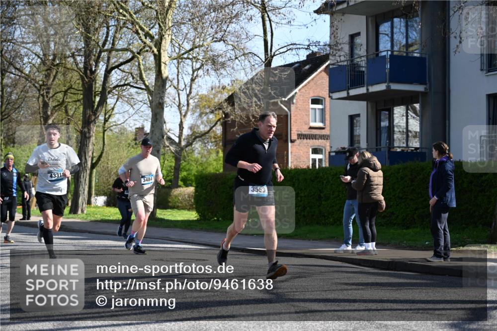 12.04.2026 - 45. Internationalen Wilhelmsburger Insellauf J. Mangold http://msf.ph/oto/9461638 12.04.2026 10:46:35 Ziel 3635, 4762, 5466, 2596, 3008, 4631, 2841, 5726, 5562, 3484, 4331, 3553, 3713, 3860, 5538, 4706, 4700, 5803, 2206, 5421, 5626, 5421, 5626, 3493, 3494, 3010, 3854, 2393, 2845, 3332, 3349, 4297, 3830, 3830, 3098, 5445, 4992, 3450, 5054 meine-sportfotos.de