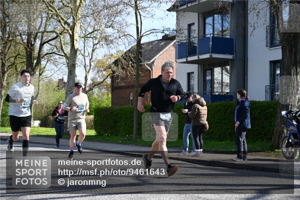 12.04.2026 - 45. Internationalen Wilhelmsburger Insellauf J. Mangold http://msf.ph/oto/9461643 12.04.2026 10:46:36 Ziel 5466, 2596, 3008, 4631, 2841, 5726, 5562, 3484, 4331, 3553, 3713, 3860, 5538, 4706, 4700, 5803, 2206, 5421, 5626, 3493, 3494, 3493, 3494, 3010, 3854, 2393, 2845, 3332, 3349, 4297, 3830, 3098, 5445, 4992, 3450, 5054 meine-sportfotos.de