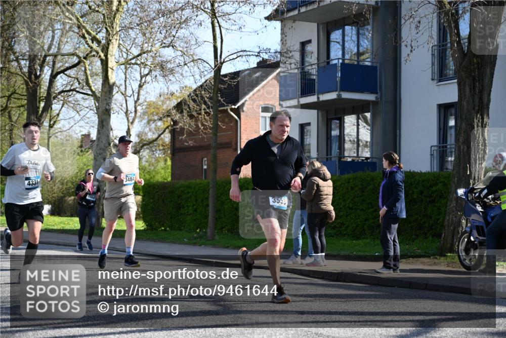 12.04.2026 - 45. Internationalen Wilhelmsburger Insellauf J. Mangold http://msf.ph/oto/9461644 12.04.2026 10:46:36 Ziel 5466, 2596, 3008, 4631, 2841, 5726, 5562, 3484, 4331, 3553, 3713, 3860, 5538, 4706, 4700, 5803, 2206, 5421, 5626, 3493, 3494, 3493, 3494, 3010, 3854, 2393, 2845, 3332, 3349, 4297, 3830, 3098, 5445, 4992, 3450, 5054 meine-sportfotos.de