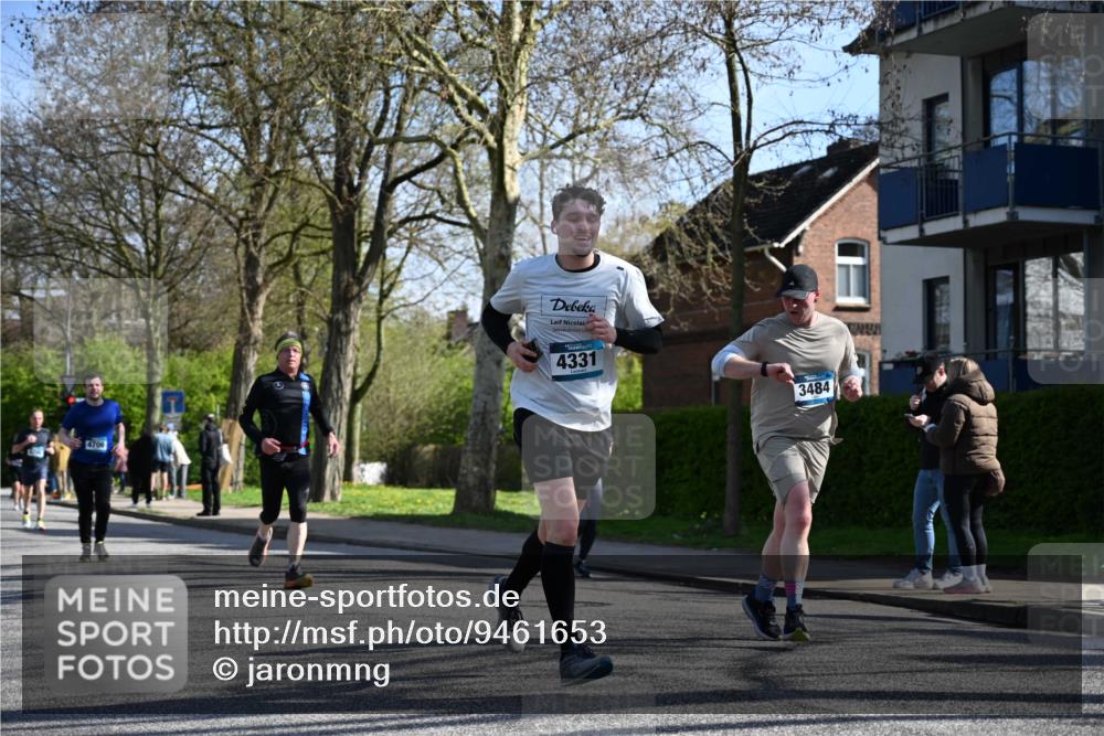 12.04.2026 - 45. Internationalen Wilhelmsburger Insellauf J. Mangold http://msf.ph/oto/9461653 12.04.2026 10:46:37 Ziel 3008, 4631, 2841, 5726, 5562, 3484, 4331, 3553, 3713, 3860, 5538, 4706, 4700, 5803, 2206, 5421, 5626, 3493, 3494, 3010, 3854, 3010, 3854, 2393, 2845, 3332, 3349, 4297, 3830, 3098, 5445, 3098, 5445, 4992, 3450, 5054 meine-sportfotos.de