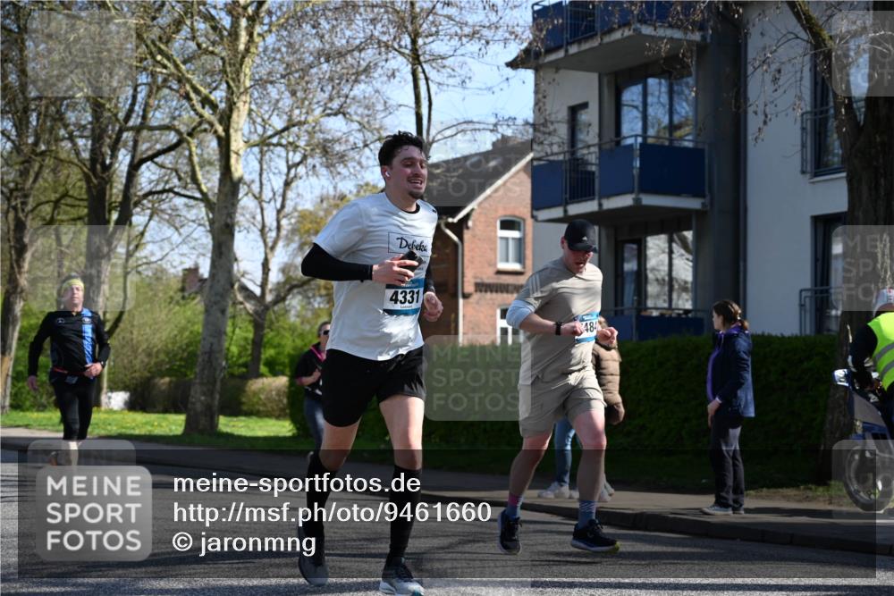 12.04.2026 - 45. Internationalen Wilhelmsburger Insellauf J. Mangold http://msf.ph/oto/9461660 12.04.2026 10:46:37 Ziel 3008, 4631, 2841, 5726, 5562, 3484, 4331, 3553, 3713, 3860, 5538, 4706, 4700, 5803, 2206, 5421, 5626, 3493, 3494, 3010, 3854, 3010, 3854, 2393, 2845, 3332, 3349, 4297, 3830, 3098, 5445, 3098, 5445, 4992, 3450, 5054 meine-sportfotos.de