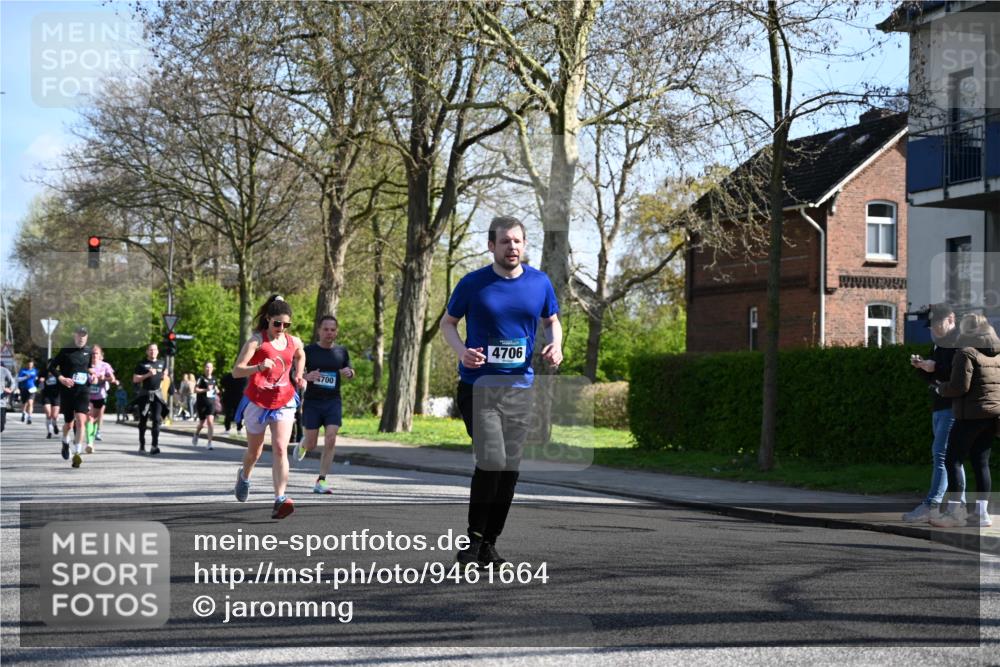 12.04.2026 - 45. Internationalen Wilhelmsburger Insellauf J. Mangold http://msf.ph/oto/9461664 12.04.2026 10:46:40 Ziel 2841, 5726, 5562, 3484, 4331, 3553, 3713, 3860, 5538, 4706, 4700, 5803, 2206, 5421, 5626, 3493, 3494, 3010, 3854, 2393, 2845, 3332, 3349, 3332, 3349, 4297, 3830, 3098, 5445, 4992, 3450, 5054 meine-sportfotos.de
