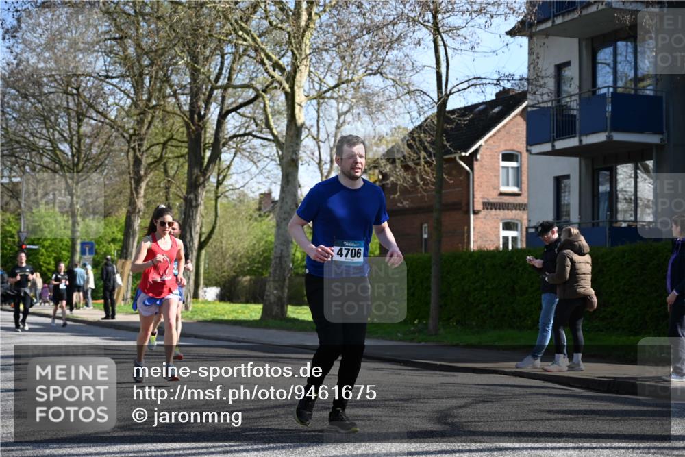 12.04.2026 - 45. Internationalen Wilhelmsburger Insellauf J. Mangold http://msf.ph/oto/9461675 12.04.2026 10:46:41 Ziel 2841, 5726, 5562, 3484, 4331, 3553, 3713, 3860, 5538, 4706, 4700, 5803, 2206, 5421, 5626, 3493, 3494, 3010, 3854, 2393, 2845, 3332, 3349, 4297, 4297, 3830, 3098, 5445, 4992, 4992, 3450, 5054 meine-sportfotos.de