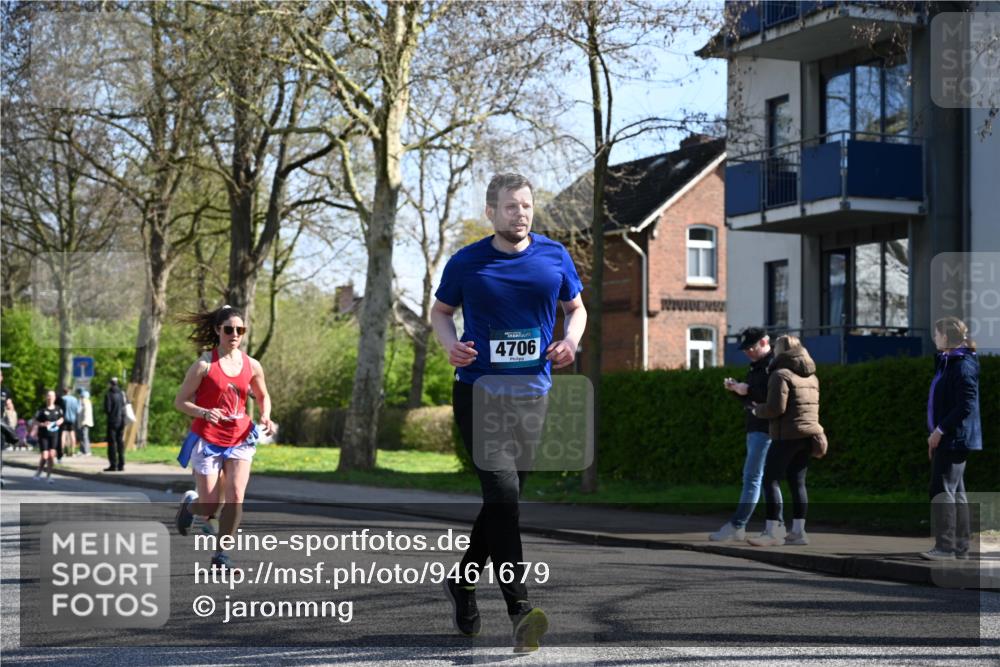 12.04.2026 - 45. Internationalen Wilhelmsburger Insellauf J. Mangold http://msf.ph/oto/9461679 12.04.2026 10:46:41 Ziel 2841, 5726, 5562, 3484, 4331, 3553, 3713, 3860, 5538, 4706, 4700, 5803, 2206, 5421, 5626, 3493, 3494, 3010, 3854, 2393, 2845, 3332, 3349, 4297, 4297, 3830, 3098, 5445, 4992, 4992, 3450, 5054 meine-sportfotos.de