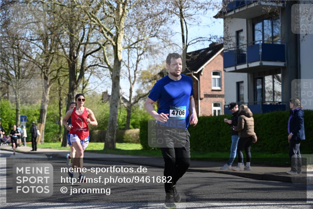 12.04.2026 - 45. Internationalen Wilhelmsburger Insellauf J. Mangold http://msf.ph/oto/9461682 12.04.2026 10:46:41 Ziel 2841, 5726, 5562, 3484, 4331, 3553, 3713, 3860, 5538, 4706, 4700, 5803, 2206, 5421, 5626, 3493, 3494, 3010, 3854, 2393, 2845, 3332, 3349, 4297, 4297, 3830, 3098, 5445, 4992, 4992, 3450, 5054 meine-sportfotos.de