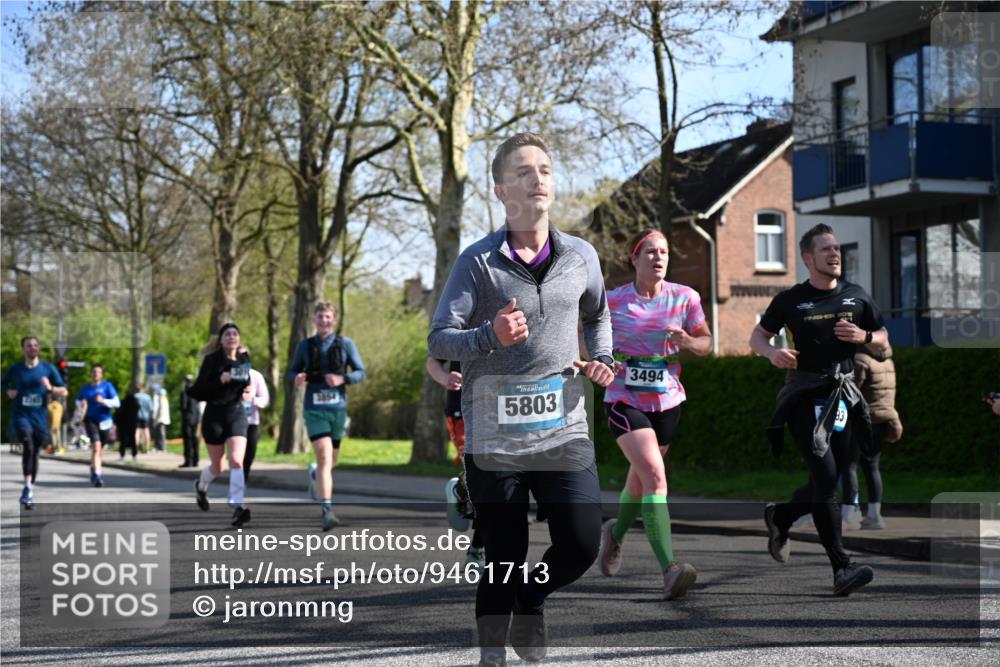 12.04.2026 - 45. Internationalen Wilhelmsburger Insellauf J. Mangold http://msf.ph/oto/9461713 12.04.2026 10:46:47 Ziel 3484, 4331, 3553, 3713, 3860, 5538, 4706, 4700, 5803, 2206, 5421, 5626, 3493, 3494, 3010, 3854, 2393, 2845, 3332, 3349, 4297, 3830, 3830, 3098, 5445, 4992, 3450, 5054 meine-sportfotos.de