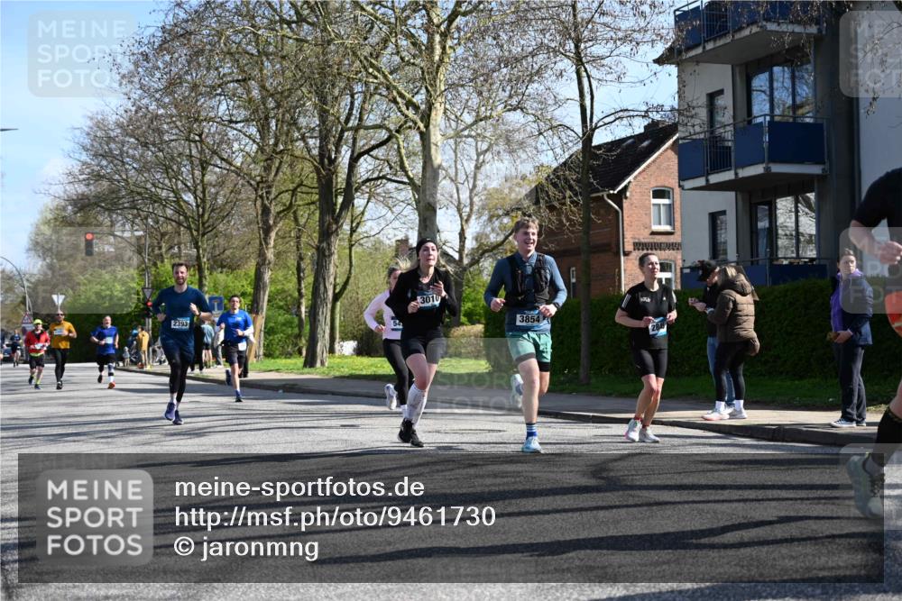 12.04.2026 - 45. Internationalen Wilhelmsburger Insellauf J. Mangold http://msf.ph/oto/9461730 12.04.2026 10:46:49 Ziel 3713, 3860, 5538, 4706, 4700, 5803, 2206, 5421, 5626, 3493, 3494, 3010, 3854, 2393, 2845, 3332, 3349, 4297, 3830, 3098, 5445, 3098, 5445, 4992, 3450, 5054, 2358, 4932 meine-sportfotos.de