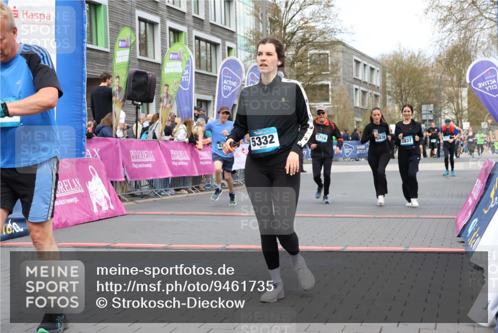 12.04.2026 - 45. Internationalen Wilhelmsburger Insellauf Strokosch-Dieckow http://msf.ph/oto/9461735 12.04.2026 13:18:24 Ziel 5465, 4998, 5332, 4203, 4202, 5836, 2759 meine-sportfotos.de