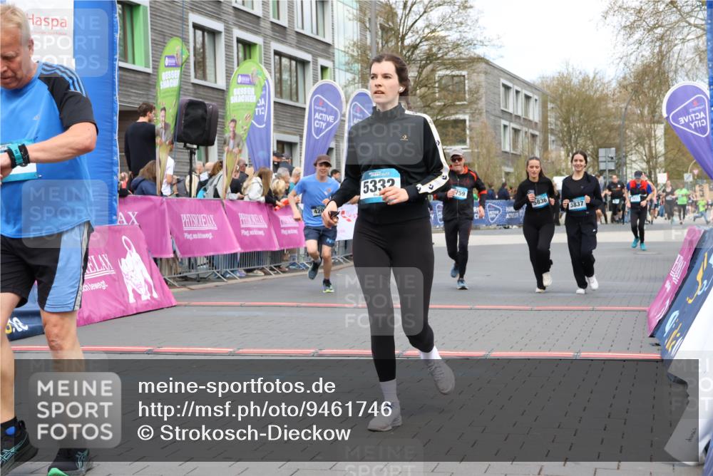 12.04.2026 - 45. Internationalen Wilhelmsburger Insellauf Strokosch-Dieckow http://msf.ph/oto/9461746 12.04.2026 13:18:24 Ziel 5465, 4998, 5332, 4203, 4202, 5836, 2759 meine-sportfotos.de