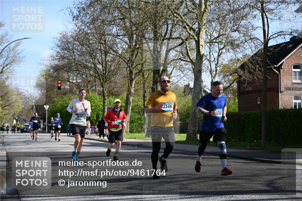 12.04.2026 - 45. Internationalen Wilhelmsburger Insellauf J. Mangold http://msf.ph/oto/9461764 12.04.2026 10:46:55 Ziel 4700, 5803, 2206, 5421, 5626, 3493, 3494, 3010, 3854, 2393, 2845, 3332, 3349, 4297, 3830, 3098, 5445, 4992, 3450, 5054, 2358, 4932, 4402, 4367 meine-sportfotos.de