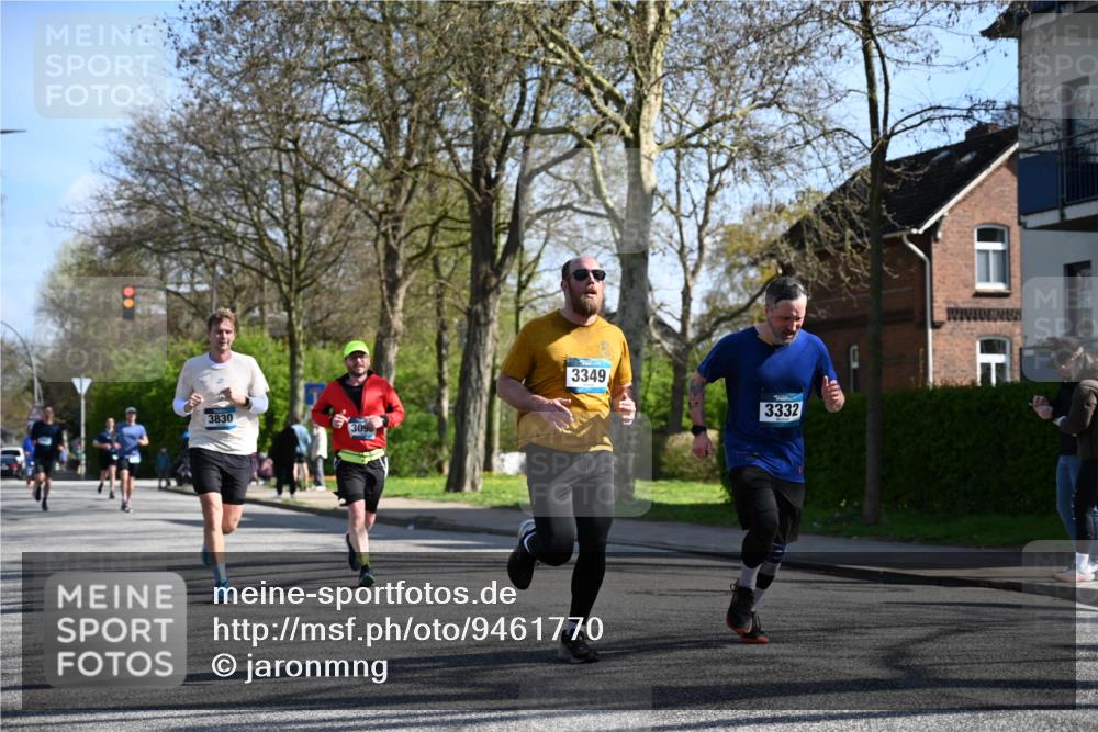 12.04.2026 - 45. Internationalen Wilhelmsburger Insellauf J. Mangold http://msf.ph/oto/9461770 12.04.2026 10:46:55 Ziel 4700, 5803, 2206, 5421, 5626, 3493, 3494, 3010, 3854, 2393, 2845, 3332, 3349, 4297, 3830, 3098, 5445, 4992, 3450, 5054, 2358, 4932, 4402, 4367 meine-sportfotos.de