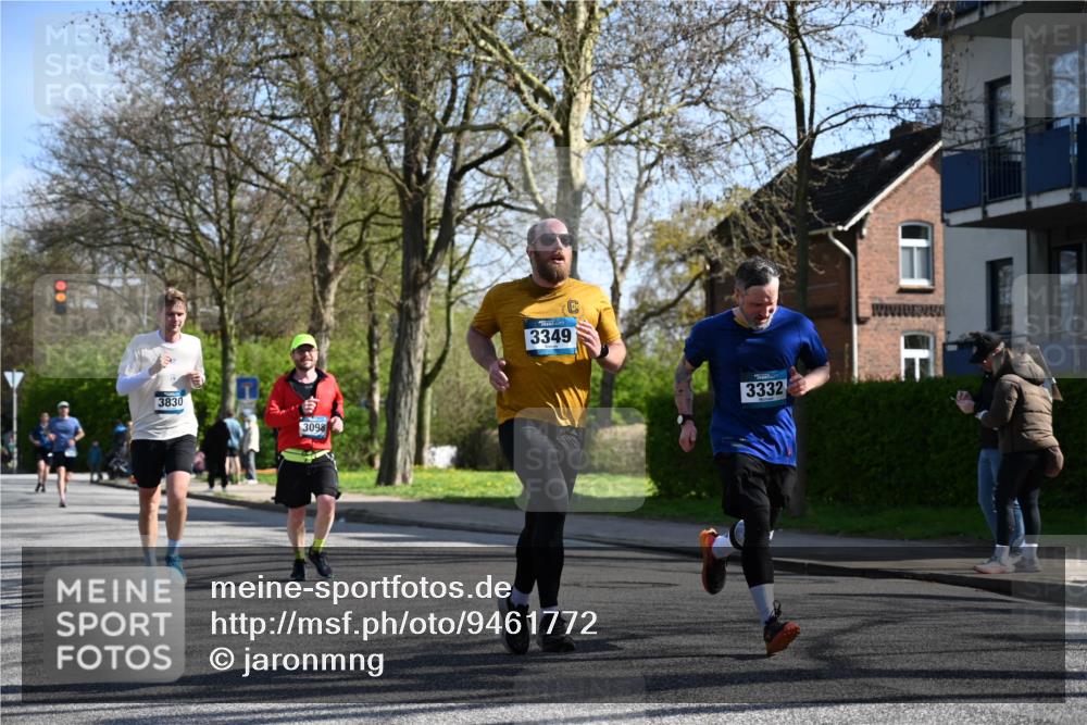 12.04.2026 - 45. Internationalen Wilhelmsburger Insellauf J. Mangold http://msf.ph/oto/9461772 12.04.2026 10:46:56 Ziel 5803, 2206, 5421, 5626, 3493, 3494, 3010, 3854, 2393, 2845, 3332, 3349, 4297, 3830, 3098, 5445, 4992, 3450, 5054, 5054, 2358, 4932, 4402, 4367 meine-sportfotos.de