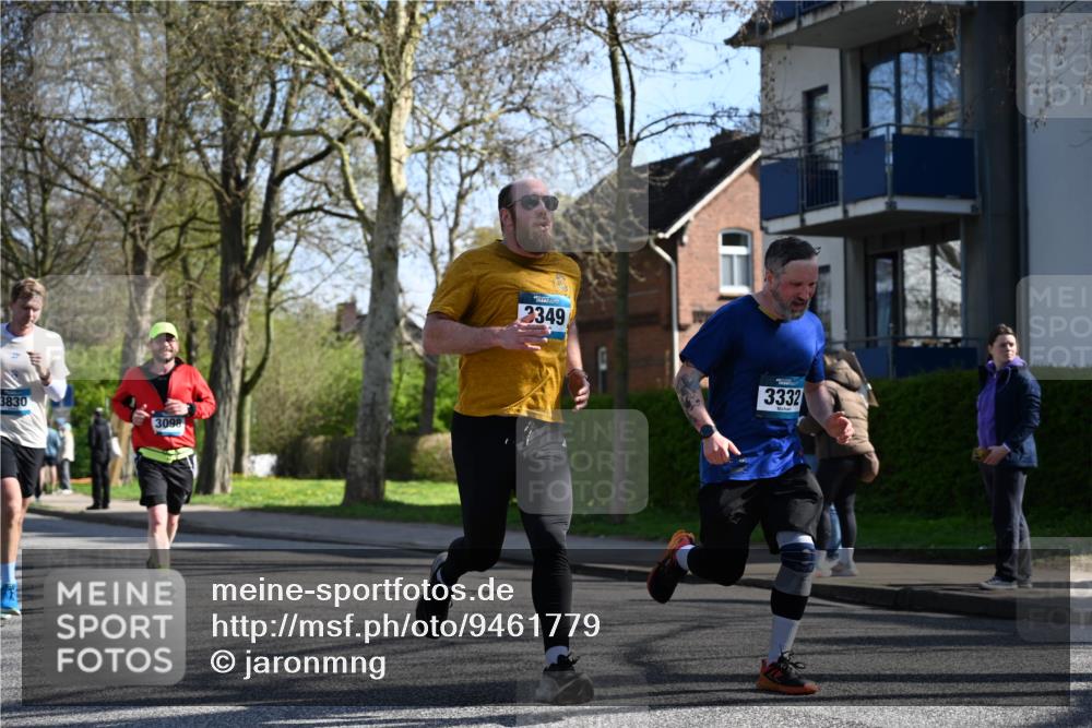 12.04.2026 - 45. Internationalen Wilhelmsburger Insellauf J. Mangold http://msf.ph/oto/9461779 12.04.2026 10:46:56 Ziel 5803, 2206, 5421, 5626, 3493, 3494, 3010, 3854, 2393, 2845, 3332, 3349, 4297, 3830, 3098, 5445, 4992, 3450, 5054, 5054, 2358, 4932, 4402, 4367 meine-sportfotos.de