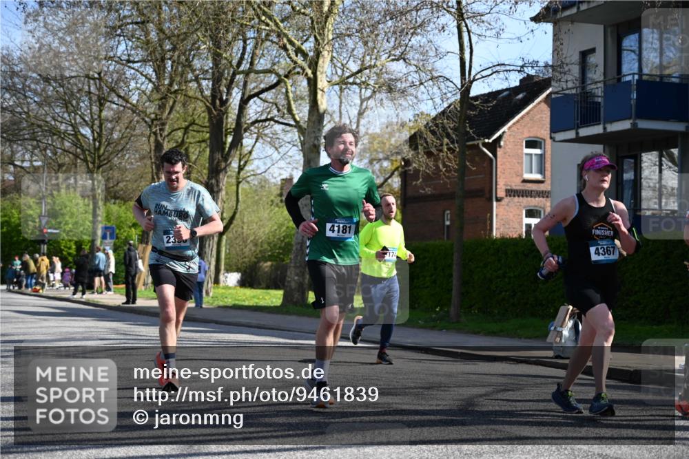 12.04.2026 - 45. Internationalen Wilhelmsburger Insellauf J. Mangold http://msf.ph/oto/9461839 12.04.2026 10:47:27 Ziel 2358, 4932, 4402, 4367, 4181, 5272, 3174, 3174, 4360, 4539, 3762, 4568, 3325, 5749, 2784, 4834, 4330, 3311, 2809, 4415, 4681, 2373, 2384, 2442, 3631, 5578, 3414 meine-sportfotos.de
