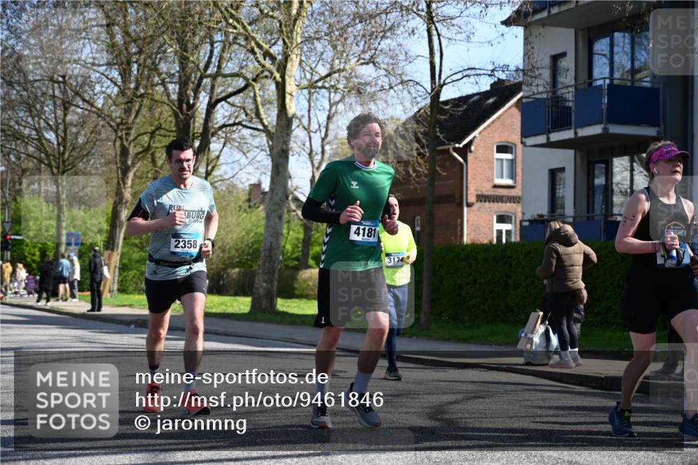 12.04.2026 - 45. Internationalen Wilhelmsburger Insellauf J. Mangold http://msf.ph/oto/9461846 12.04.2026 10:47:27 Ziel 2358, 4932, 4402, 4367, 4181, 5272, 3174, 3174, 4360, 4539, 3762, 4568, 3325, 5749, 2784, 4834, 4330, 3311, 2809, 4415, 4681, 2373, 2384, 2442, 3631, 5578, 3414 meine-sportfotos.de