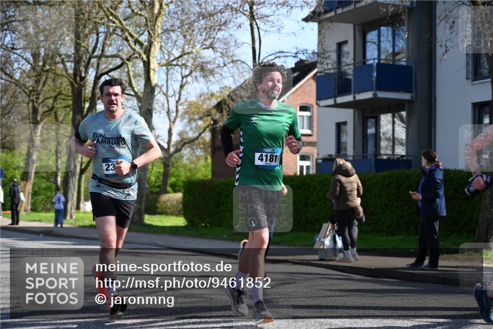12.04.2026 - 45. Internationalen Wilhelmsburger Insellauf J. Mangold http://msf.ph/oto/9461852 12.04.2026 10:47:28 Ziel 2358, 4932, 4402, 4367, 4181, 5272, 3174, 4360, 4360, 4539, 3762, 4568, 3325, 5749, 2784, 4834, 4330, 3311, 2809, 4415, 4681, 2373, 2384, 2442, 3631, 5578, 3414 meine-sportfotos.de