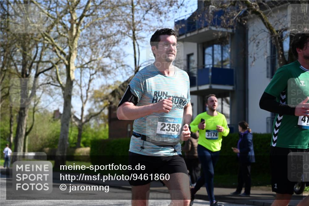 12.04.2026 - 45. Internationalen Wilhelmsburger Insellauf J. Mangold http://msf.ph/oto/9461860 12.04.2026 10:47:29 Ziel 2358, 4932, 4402, 4367, 4181, 5272, 3174, 4360, 4539, 4539, 3762, 4568, 3325, 5749, 2784, 4834, 4330, 3311, 2809, 4415, 4681, 2373, 2384, 2442, 3631, 5578, 3414, 3307 meine-sportfotos.de