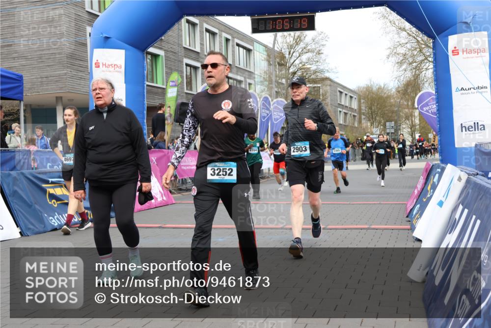 12.04.2026 - 45. Internationalen Wilhelmsburger Insellauf Strokosch-Dieckow http://msf.ph/oto/9461873 12.04.2026 13:18:18 Ziel 3272, 4690, 3252, 4697, 2903, 4104, 5465, 4998, 5332 meine-sportfotos.de