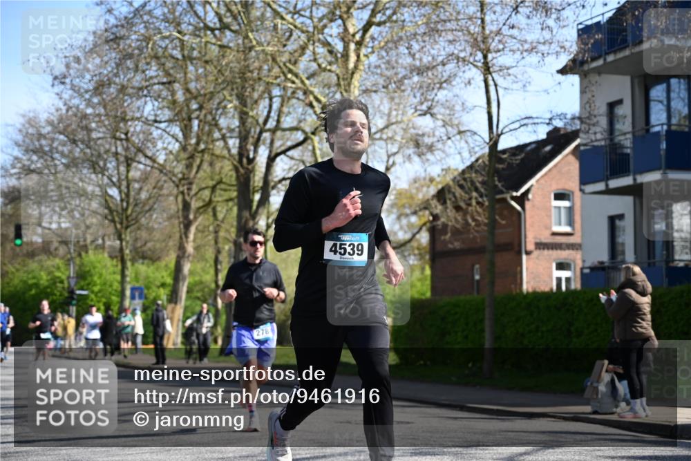 12.04.2026 - 45. Internationalen Wilhelmsburger Insellauf J. Mangold http://msf.ph/oto/9461916 12.04.2026 10:47:48 Ziel 5272, 3174, 4360, 4539, 3762, 4568, 3325, 5749, 2784, 4834, 4330, 3311, 2809, 4415, 4681, 4415, 4681, 2373, 2384, 2442, 3631, 5578, 3414, 3307, 4882, 2053, 4563, 4866, 2438, 2438, 3513, 2854, 2887, 3103, 4424, 3509, 4768, 3060 meine-sportfotos.de