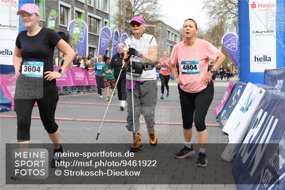 12.04.2026 - 45. Internationalen Wilhelmsburger Insellauf Strokosch-Dieckow http://msf.ph/oto/9461922 12.04.2026 13:18:12 Ziel 2125, 2520, 5204, 3272, 4690, 3252, 4697 meine-sportfotos.de