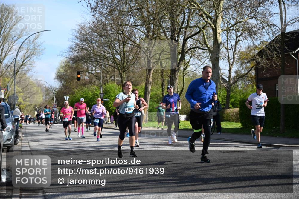 12.04.2026 - 45. Internationalen Wilhelmsburger Insellauf J. Mangold http://msf.ph/oto/9461939 12.04.2026 10:47:56 Ziel 4568, 3325, 5749, 2784, 4834, 4330, 3311, 2809, 4415, 4681, 2373, 2384, 2442, 3631, 5578, 3414, 3307, 4882, 2053, 4563, 4866, 2438, 3513, 2854, 2887, 3103, 4424, 4424, 3509, 4768, 3060, 3063, 2992, 2846, 3722, 4088, 4913 meine-sportfotos.de