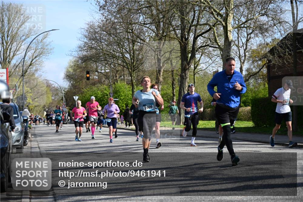 12.04.2026 - 45. Internationalen Wilhelmsburger Insellauf J. Mangold http://msf.ph/oto/9461941 12.04.2026 10:47:56 Ziel 4568, 3325, 5749, 2784, 4834, 4330, 3311, 2809, 4415, 4681, 2373, 2384, 2442, 3631, 5578, 3414, 3307, 4882, 2053, 4563, 4866, 2438, 3513, 2854, 2887, 3103, 4424, 4424, 3509, 4768, 3060, 3063, 2992, 2846, 3722, 4088, 4913 meine-sportfotos.de