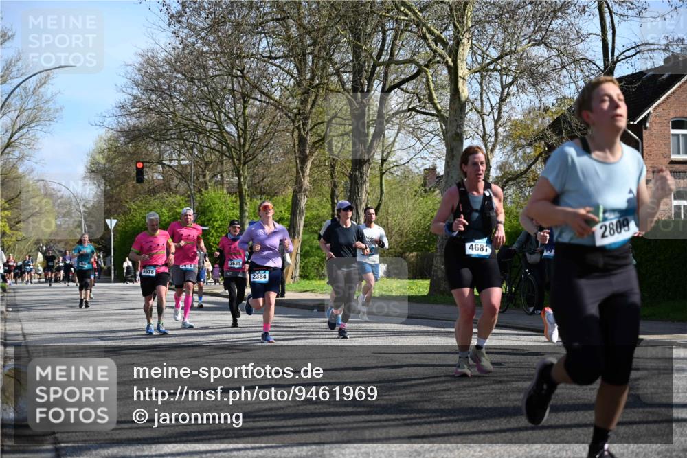 12.04.2026 - 45. Internationalen Wilhelmsburger Insellauf J. Mangold http://msf.ph/oto/9461969 12.04.2026 10:47:58 Ziel 4568, 3325, 5749, 2784, 4834, 4330, 3311, 2809, 4415, 4681, 2373, 2384, 2442, 3631, 5578, 3414, 3307, 4882, 2053, 4563, 4866, 2438, 3513, 2854, 2887, 3103, 4424, 3509, 4768, 3060, 3063, 2992, 2846, 3722, 4088, 4913, 4675 meine-sportfotos.de