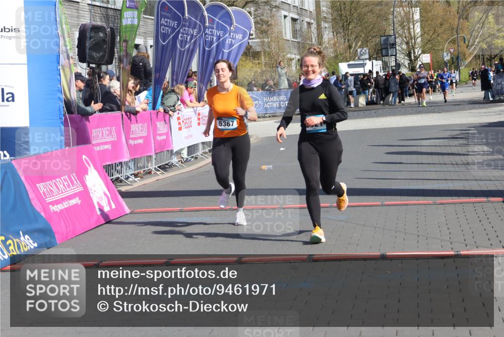 12.04.2026 - 45. Internationalen Wilhelmsburger Insellauf Strokosch-Dieckow http://msf.ph/oto/9461971 12.04.2026 11:10:07 Ziel 2321, 5367 meine-sportfotos.de