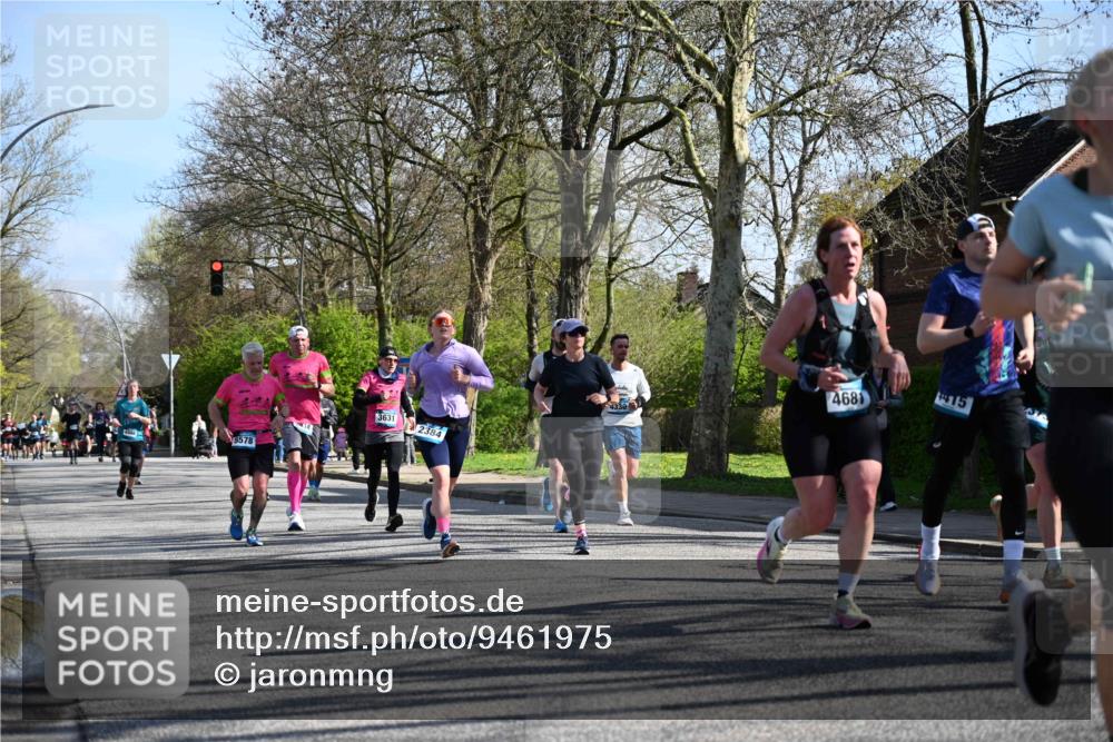 12.04.2026 - 45. Internationalen Wilhelmsburger Insellauf J. Mangold http://msf.ph/oto/9461975 12.04.2026 10:47:58 Ziel 4568, 3325, 5749, 2784, 4834, 4330, 3311, 2809, 4415, 4681, 2373, 2384, 2442, 3631, 5578, 3414, 3307, 4882, 2053, 4563, 4866, 2438, 3513, 2854, 2887, 3103, 4424, 3509, 4768, 3060, 3063, 2992, 2846, 3722, 4088, 4913, 4675 meine-sportfotos.de