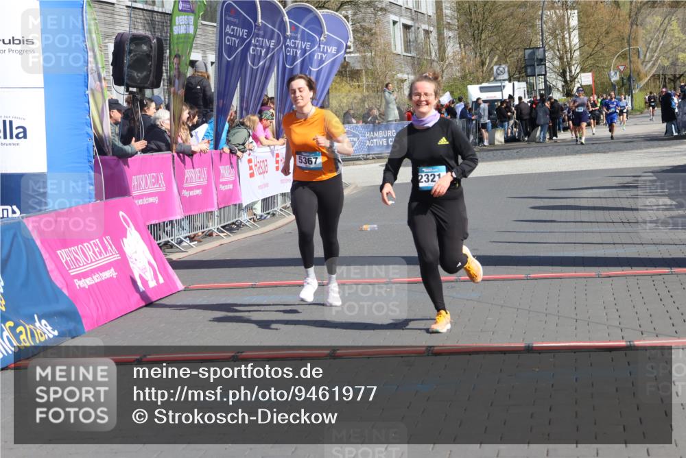 12.04.2026 - 45. Internationalen Wilhelmsburger Insellauf Strokosch-Dieckow http://msf.ph/oto/9461977 12.04.2026 11:10:07 Ziel 2321, 5367 meine-sportfotos.de