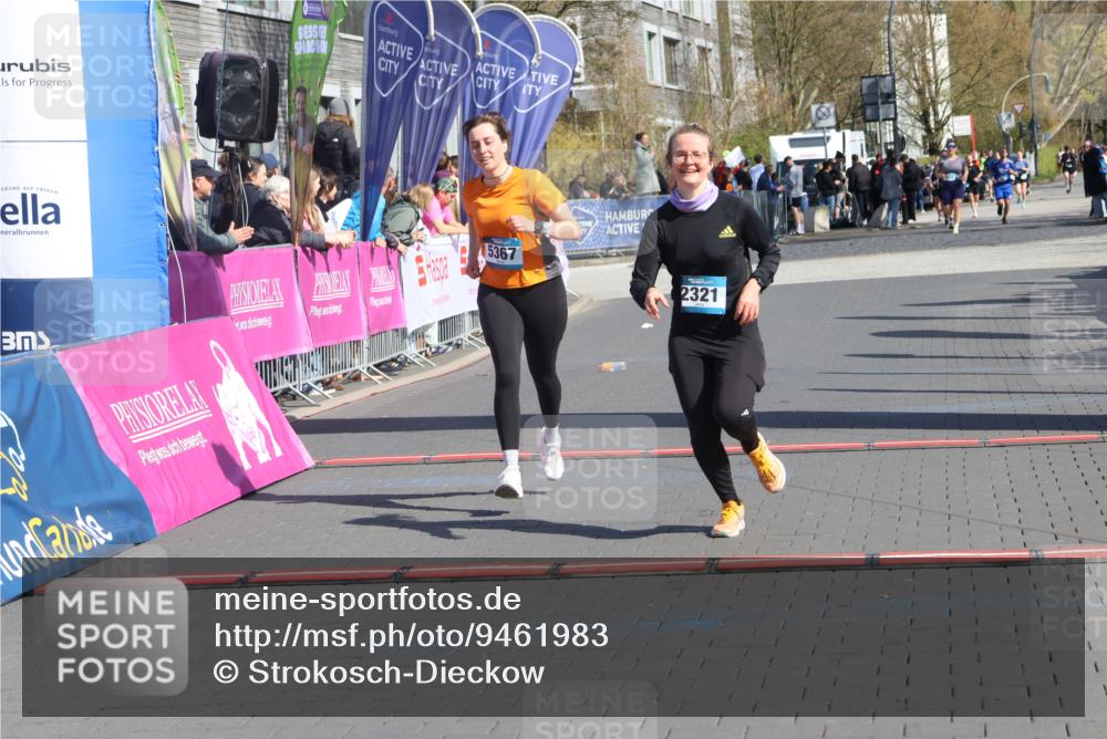 12.04.2026 - 45. Internationalen Wilhelmsburger Insellauf Strokosch-Dieckow http://msf.ph/oto/9461983 12.04.2026 11:10:07 Ziel 2321, 5367 meine-sportfotos.de