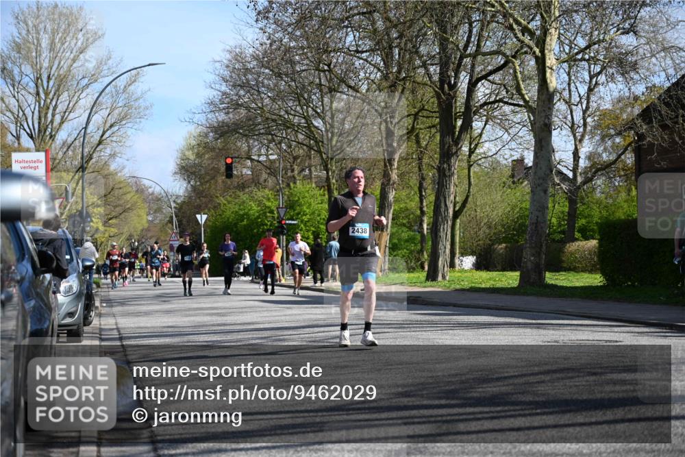 12.04.2026 - 45. Internationalen Wilhelmsburger Insellauf J. Mangold http://msf.ph/oto/9462029 12.04.2026 10:48:07 Ziel 4834, 4330, 3311, 2809, 4415, 4681, 2373, 2384, 2442, 3631, 5578, 3414, 3307, 4882, 2053, 4563, 4866, 2438, 3513, 2854, 2887, 3103, 3103, 4424, 3509, 4768, 3060, 3063, 2992, 2846, 3722, 4088, 4913, 4675, 3007 meine-sportfotos.de