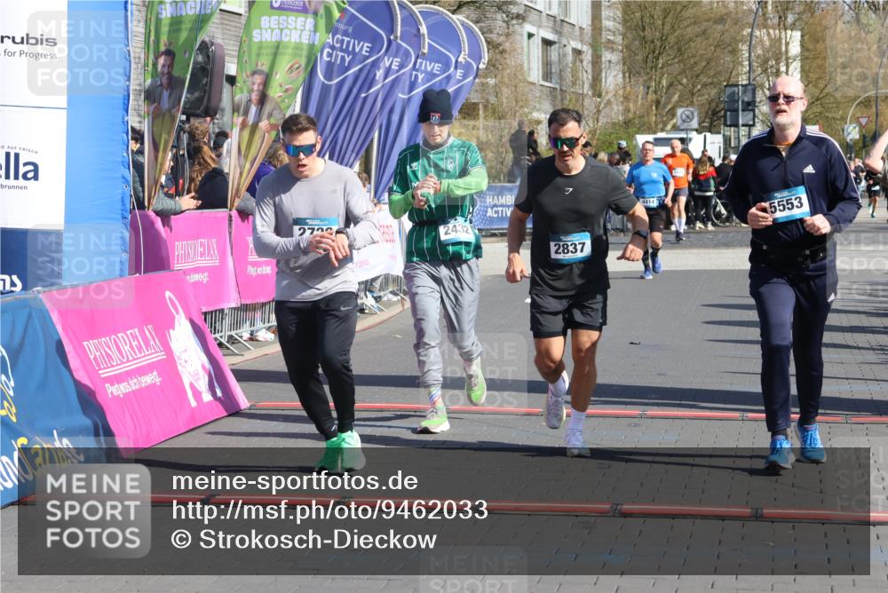 12.04.2026 - 45. Internationalen Wilhelmsburger Insellauf Strokosch-Dieckow http://msf.ph/oto/9462033 12.04.2026 10:52:14 Ziel 3183, 3567, 2729, 5553, 2837, 4541, 2432 meine-sportfotos.de