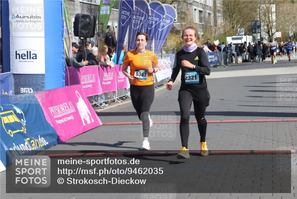 12.04.2026 - 45. Internationalen Wilhelmsburger Insellauf Strokosch-Dieckow http://msf.ph/oto/9462035 12.04.2026 11:10:08 Ziel 2321, 5367 meine-sportfotos.de