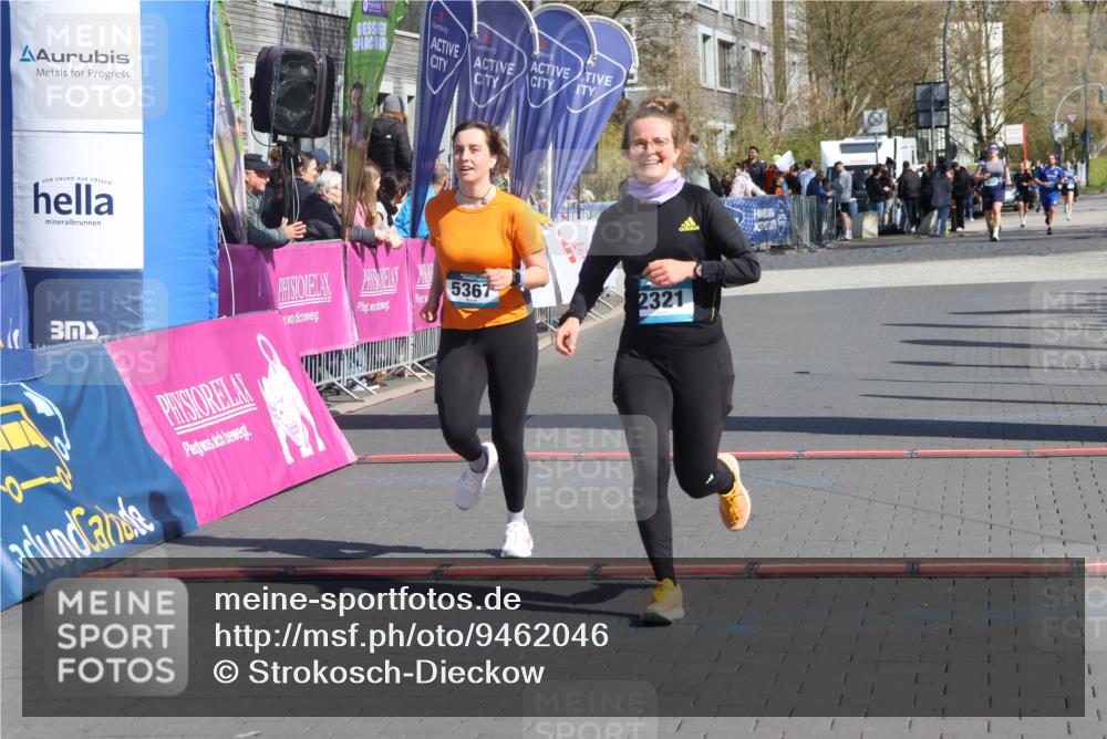 12.04.2026 - 45. Internationalen Wilhelmsburger Insellauf Strokosch-Dieckow http://msf.ph/oto/9462046 12.04.2026 11:10:08 Ziel 2321, 5367 meine-sportfotos.de