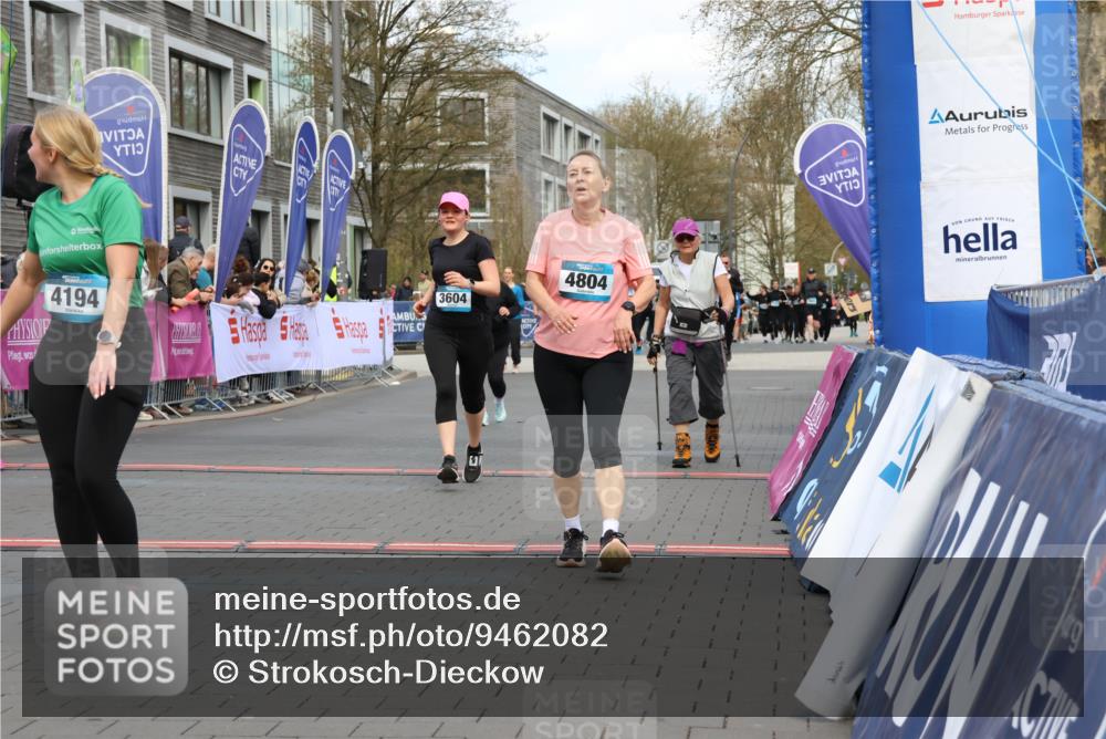 12.04.2026 - 45. Internationalen Wilhelmsburger Insellauf Strokosch-Dieckow http://msf.ph/oto/9462082 12.04.2026 13:18:06 Ziel 4194, 5717, 4804, 3604, 2125 meine-sportfotos.de