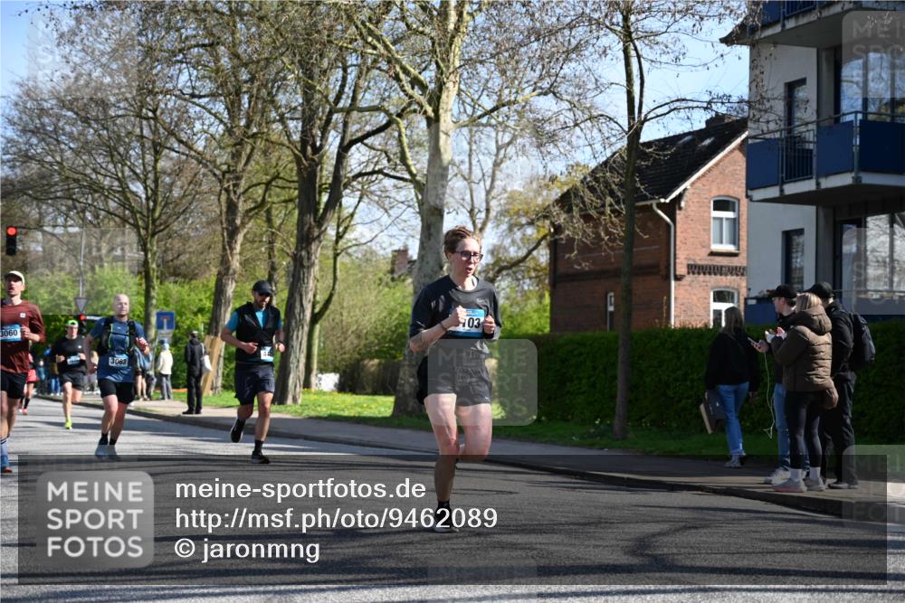 12.04.2026 - 45. Internationalen Wilhelmsburger Insellauf J. Mangold http://msf.ph/oto/9462089 12.04.2026 10:48:19 Ziel 4882, 2053, 4563, 4866, 2438, 3513, 2854, 2887, 3103, 4424, 3509, 4768, 3060, 3063, 2992, 2846, 3722, 4088, 4913, 4675, 3007, 4336, 3760, 3695, 5039, 2672, 4789, 4661, 5360, 5649, 2649, 2231, 3200 meine-sportfotos.de