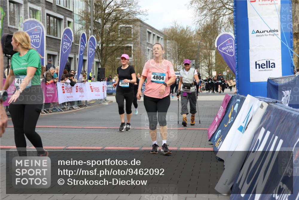 12.04.2026 - 45. Internationalen Wilhelmsburger Insellauf Strokosch-Dieckow http://msf.ph/oto/9462092 12.04.2026 13:18:06 Ziel 4194, 5717, 4804, 3604, 2125 meine-sportfotos.de