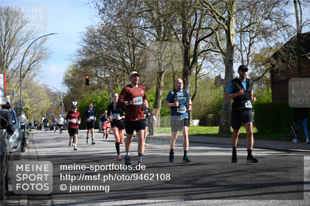 12.04.2026 - 45. Internationalen Wilhelmsburger Insellauf J. Mangold http://msf.ph/oto/9462108 12.04.2026 10:48:21 Ziel 2438, 3513, 2854, 2887, 3103, 4424, 3509, 4768, 3060, 3063, 2992, 2846, 3722, 4088, 4913, 4675, 3007, 4336, 4336, 3760, 3695, 5039, 2672, 4789, 4661, 5360, 5649, 2649, 2231, 3200 meine-sportfotos.de