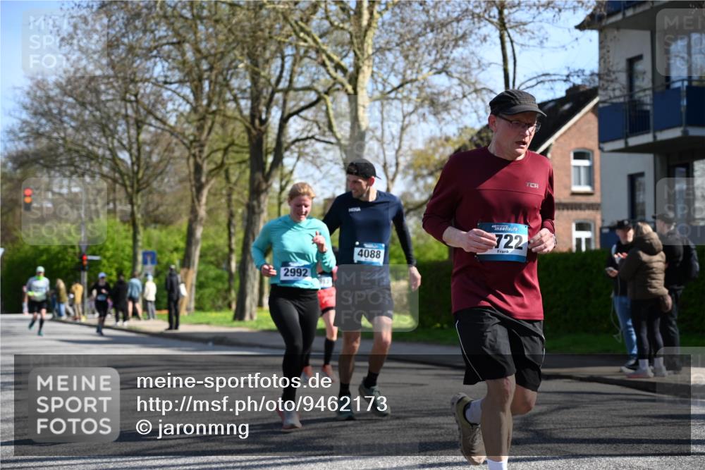 12.04.2026 - 45. Internationalen Wilhelmsburger Insellauf J. Mangold http://msf.ph/oto/9462173 12.04.2026 10:48:27 Ziel 2854, 2887, 3103, 4424, 3509, 4768, 3060, 3063, 2992, 2846, 3722, 4088, 4913, 4675, 3007, 4336, 3760, 3695, 5039, 2672, 4789, 4789, 4661, 5360, 5649, 2649, 2231, 3200, 4185, 2179 meine-sportfotos.de