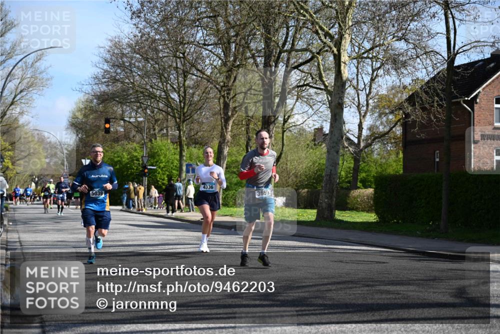 12.04.2026 - 45. Internationalen Wilhelmsburger Insellauf J. Mangold http://msf.ph/oto/9462203 12.04.2026 10:48:39 Ziel 2992, 2846, 3722, 4088, 4913, 4675, 3007, 4336, 3760, 3695, 5039, 2672, 4789, 4789, 4661, 5360, 5649, 2649, 2231, 3200, 4185, 2179, 3427, 2635, 2732, 2371 meine-sportfotos.de